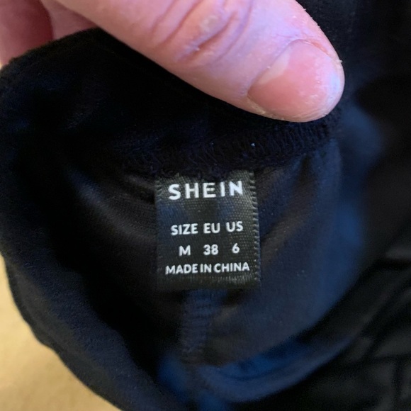 Shein Velvet pants with gather bottom of legs - Picture 7 of 10